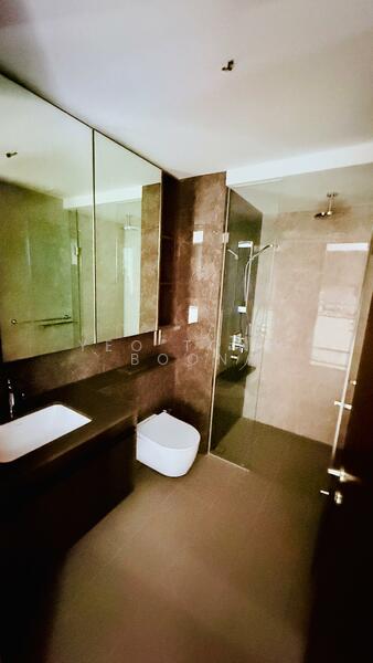 Tembusu Grand Condominium For Sale at S$ 1,399,999 | PropertyGuru Singapore - Bathroom
