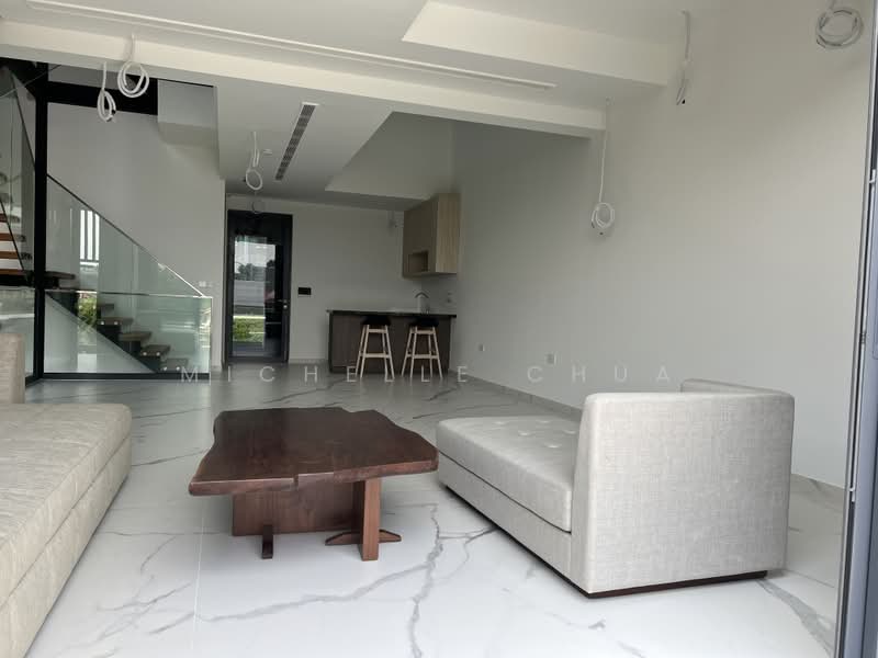 Seletar Hills Estate, Seletar / Yio Chu Kang, 5 Bedrooms, 4,674 sqft, Corner Terrace For Sale, by Michelle Chua, 500044898 - Living Room - PropertyGuru.com.sg