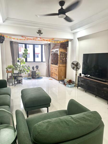 682 Choa Chu Kang Crescent HDB Flat For Sale at S$ 700,000 | PropertyGuru Singapore
