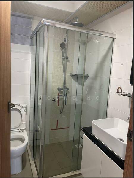 450A Bukit Batok West Avenue 6, 450A Bukit Batok West Avenue 6, Room Rental, 120 sqft, HDB Flat For Rent, by Eugene Ng, 500044958 - Bathroom - PropertyGuru.com.sg