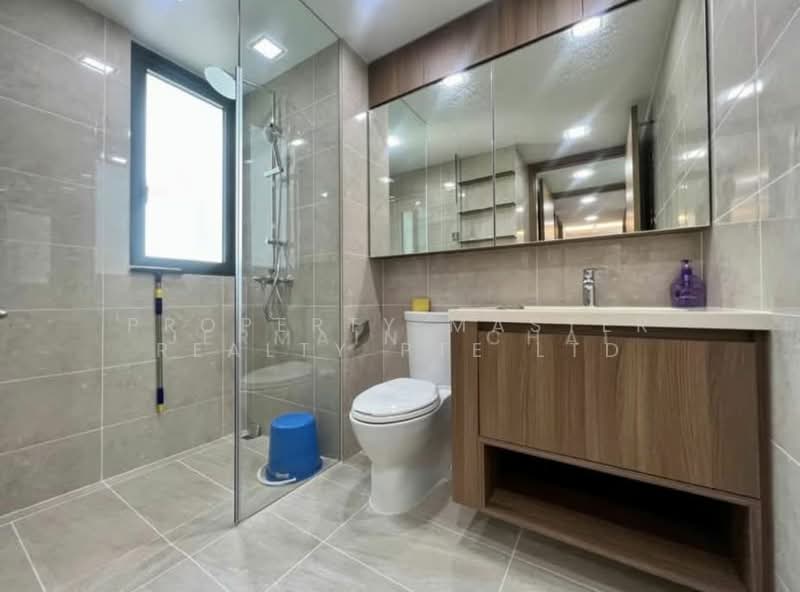 Kingsford Waterbay, 84 Upper Serangoon View, 3 Bedrooms, 900 sqft, Condominium For Rent, by KEITH TOH, 500045017 - Bathroom - PropertyGuru.com.sg