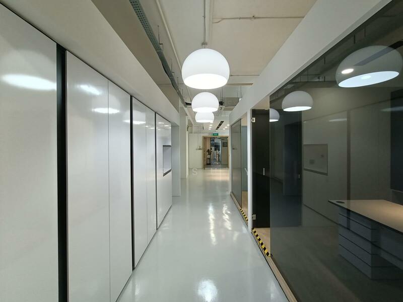 Ubi Techpark, 10 Ubi Crescent, 1,959 sqft, Light Industrial (B1) For Sale, by Lee Su Yi, 500045030 - Corridor - CommercialGuru.com.sg