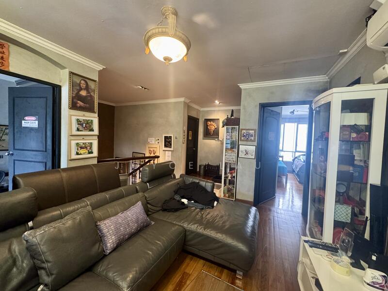 Unbelievable Price $14xxpsf,hurry! F'Hold Corner Detachable Semi Detach, wide front,pool, parkview, Upper Bukit Timah, Hillview, Jalan Jurong Kechil, Toh Tuck, Chestnut, Dairy Farm / Bukit Panjang / Choa Chu Kang, 5 Bedrooms, 4,000 sqft, Semi-Detached House For Sale, by Joyce Lau, 500045120 - Family area level 3 - PropertyGuru.com.sg