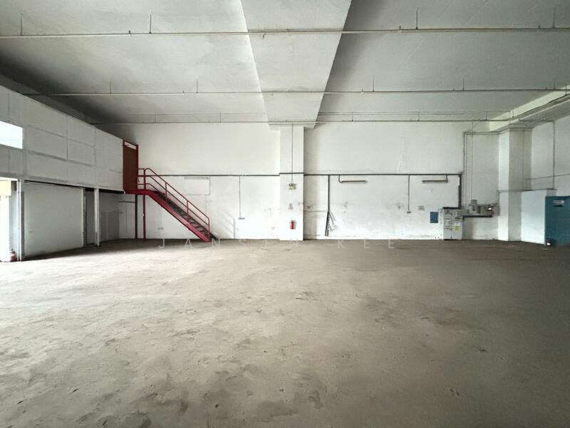 Shine@Tuas South, 11 Tuas South Link 1, 3,798 sqft, Factory / Workshop (B2) For Sale, by Jansen Kee, 500045171 - Interior - CommercialGuru.com.sg