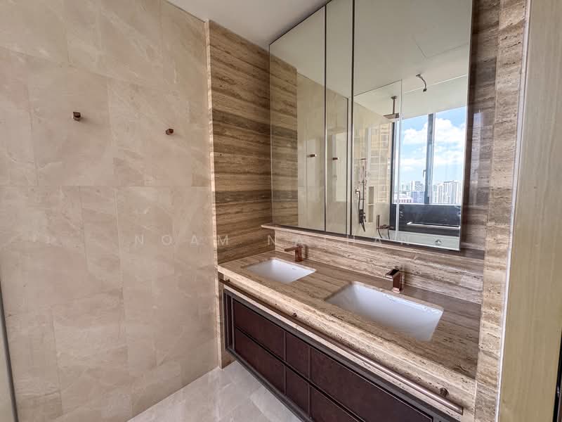 Klimt Cairnhill Condominium For Sale at S$ 8,300,000 | PropertyGuru Singapore - Bathroom