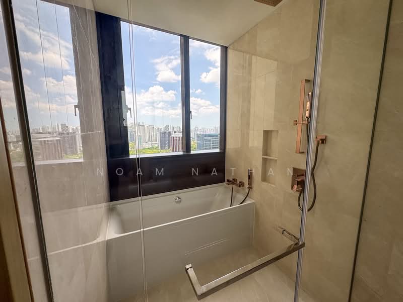 Klimt Cairnhill Condominium For Sale at S$ 8,300,000 | PropertyGuru Singapore - Bathroom