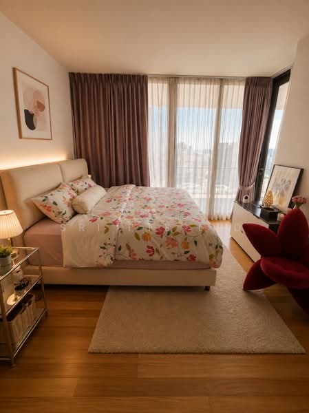 Skypark @ Somerset, 22 Saint Thomas Walk, Orchard / River Valley, 4 Bedrooms, 3,347 sqft, Apartment For Rent, by VINCENT LYE, 500045279 - Bedroom - PropertyGuru.com.sg