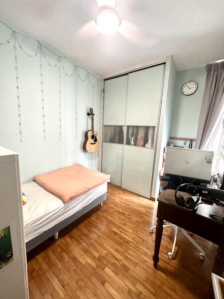 For Sale - The Lakeshore