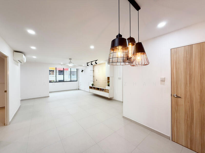 42 Circuit Road HDB Flat For Sale at S$ 880,000 | PropertyGuru Singapore - Living Room