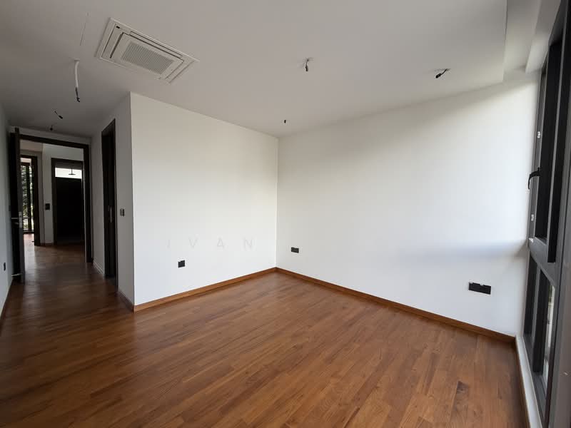 ⭐️⭐️LANDED7772 @ 5BRs Brand New Semi Detached in quiet landed estate | Simei MRT Semi-Detached House For Sale at S$ 6,080,000 | PropertyGuru Singapore - Master Suite