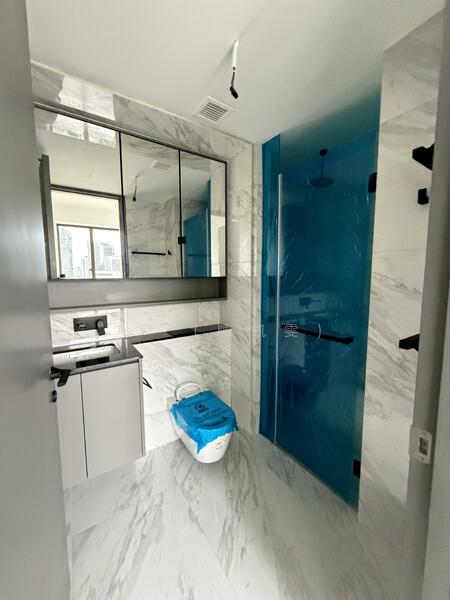 The Landmark Condominium For Sale at S$ 1,780,000 | PropertyGuru Singapore - Bathroom