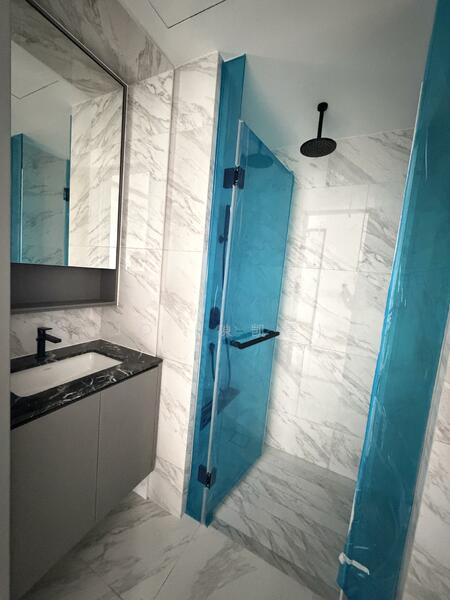 The Landmark Condominium For Sale at S$ 1,780,000 | PropertyGuru Singapore - Bathroom