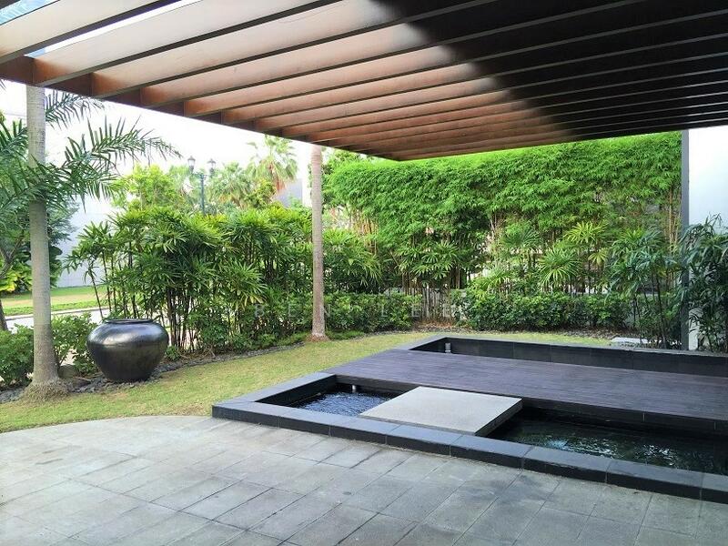 Perfect seaview Ocean drive, Ocean drive, 6 Bedrooms, 11,200 sqft, Bungalow House For Sale, by Ben Lee, 500045398 - Garden - PropertyGuru.com.sg