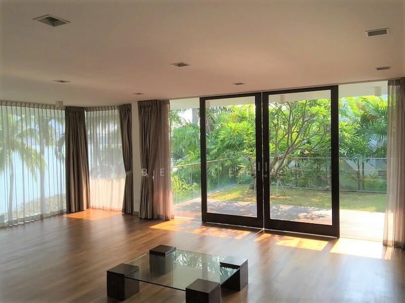 Perfect seaview Ocean drive, Ocean drive, 6 Bedrooms, 11,200 sqft, Bungalow House For Sale, by Ben Lee, 500045398 - Living Room - PropertyGuru.com.sg