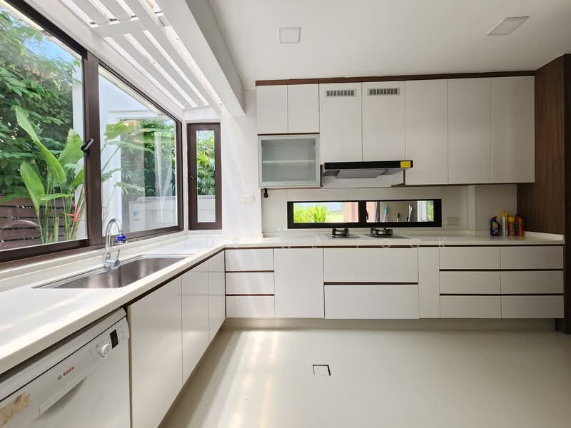 Cluny Park GCB Good Class Bungalow, Cluny Park | Nassim | Holland | Bukit Timah, 6 Bedrooms, 12,000 sqft, Bungalow House For Rent, by Julius WL Fock, 500045452 - Kitchen - PropertyGuru.com.sg