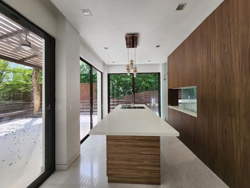 Cluny Park GCB Good Class Bungalow, Cluny Park | Nassim | Holland | Bukit Timah, 6 Bedrooms, 12,000 sqft, Bungalow House For Rent, by Julius WL Fock, 500045452 - Kitchen - PropertyGuru.com.sg
