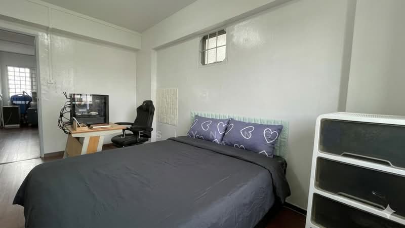 703 Jurong West Street 71, 703 Jurong West Street 71, 3 Bedrooms, 1,356 sqft, HDB Flat For Sale, by Jeslyn Ng, 500045481 - Bedroom - PropertyGuru.com.sg