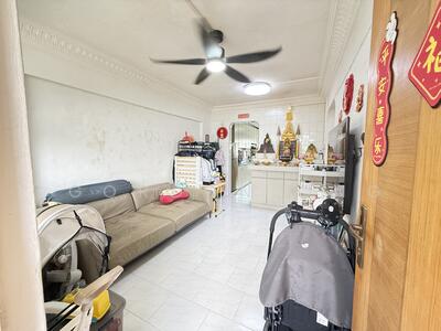 For Sale - 681 Hougang Avenue 8