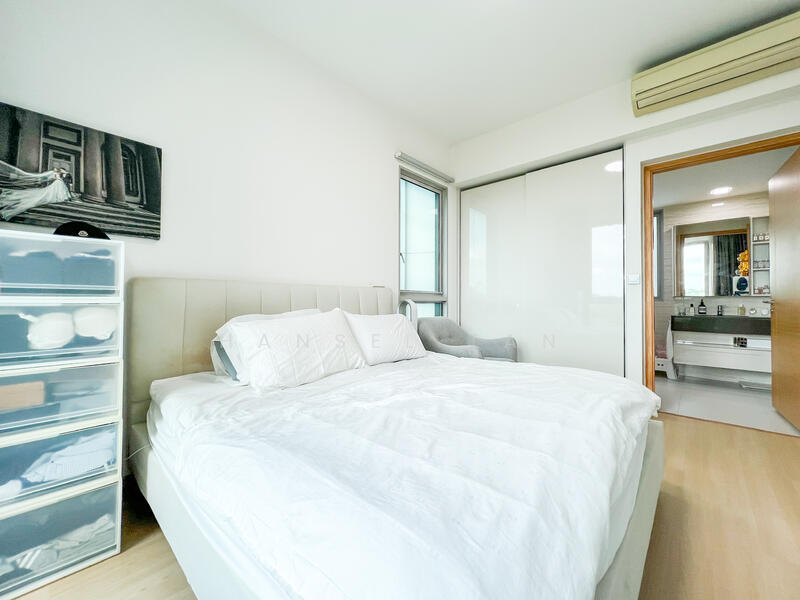 Tree House Condominium For Sale at S$ 2,350,000 | PropertyGuru Singapore - Bedroom