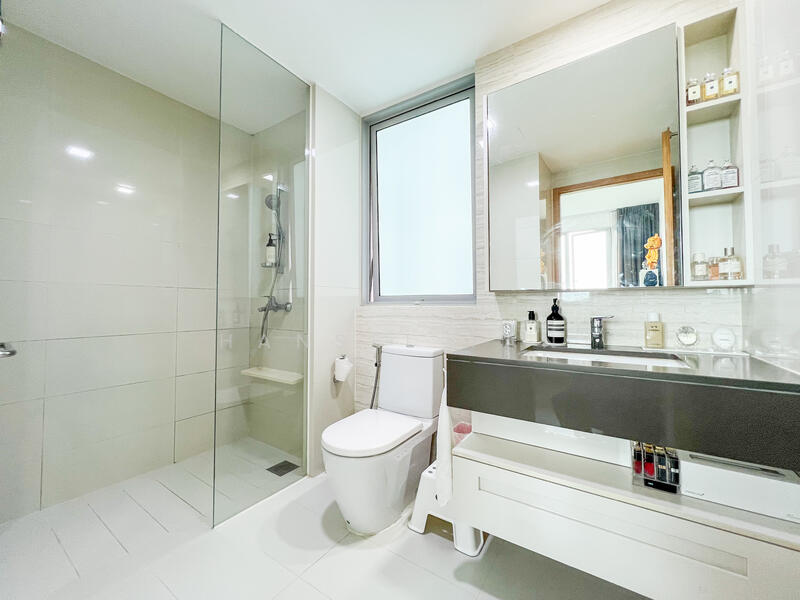 Tree House Condominium For Sale at S$ 2,350,000 | PropertyGuru Singapore - Bathroom