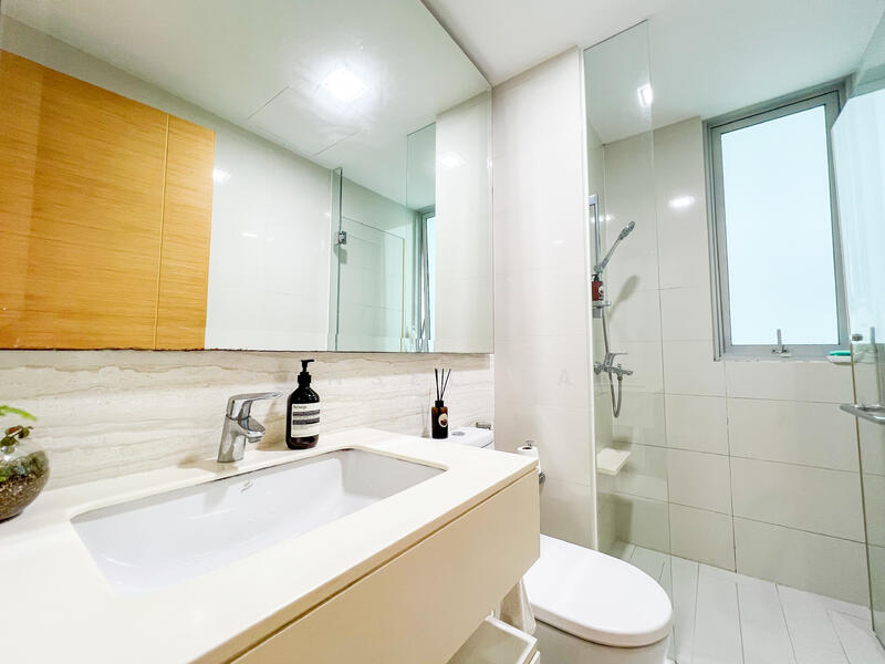 Tree House Condominium For Sale at S$ 2,350,000 | PropertyGuru Singapore - Bathroom