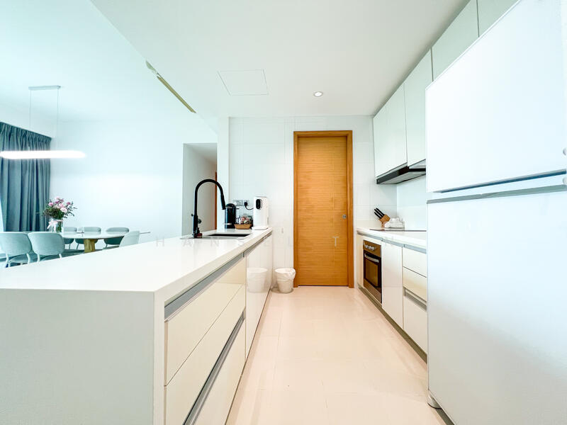 Tree House Condominium For Sale at S$ 2,350,000 | PropertyGuru Singapore - Kitchen