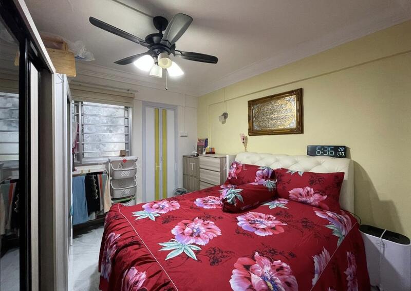 131 Bedok Reservoir Road HDB Flat For Sale at S$ 600,000 | PropertyGuru Singapore - Master Bedroom