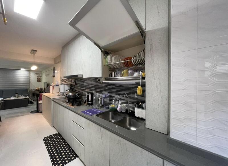 131 Bedok Reservoir Road HDB Flat For Sale at S$ 600,000 | PropertyGuru Singapore - Kitchen
