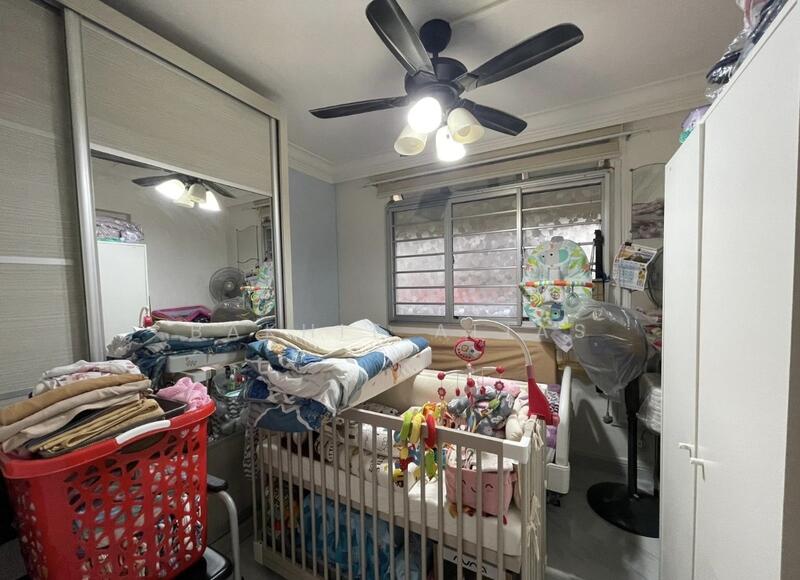 131 Bedok Reservoir Road HDB Flat For Sale at S$ 600,000 | PropertyGuru Singapore - Bedroom