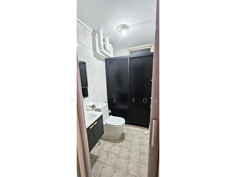 290D Bukit Batok East Avenue 3, 290D Bukit Batok East Avenue 3, Room Rental, 100 sqft, HDB Flat For Rent, by Reene Tok, 500045593 - Bathroom - PropertyGuru.com.sg