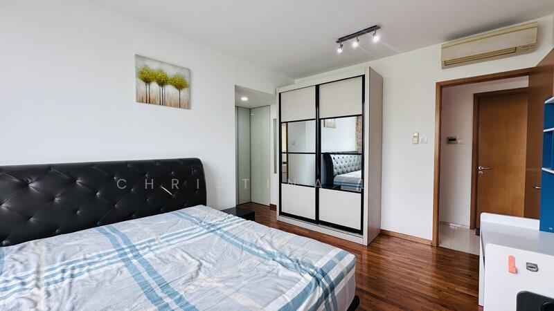 For Sale - The Quartz