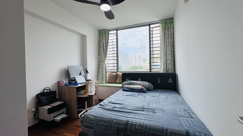 For Sale - The Quartz