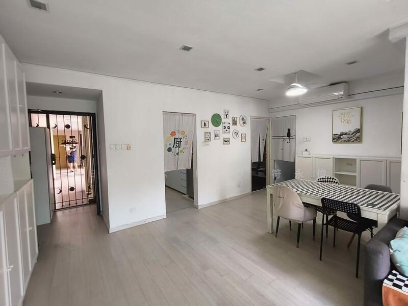 West Bay Condo, 50 West Coast Crescent, 2 Bedrooms, 872 sqft, Condominium For Sale, by Derick Foo, 500045657 - Living Room - PropertyGuru.com.sg