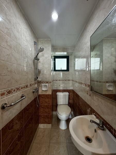 Surrey Court, 12 Surrey Court, 2 Bedrooms, 800 sqft, Condominium For Rent, by Xavier Ng, 500045807 - PropertyGuru.com.sg