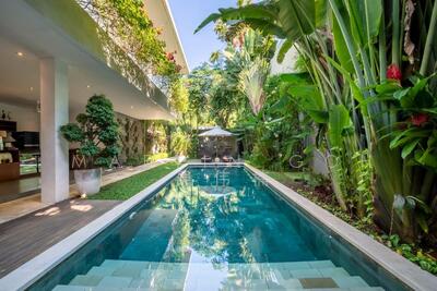 For Sale - Namly Bungalow – Elevated Plot with Resort-Style Pool ☎️MARTIN 9320.20.20