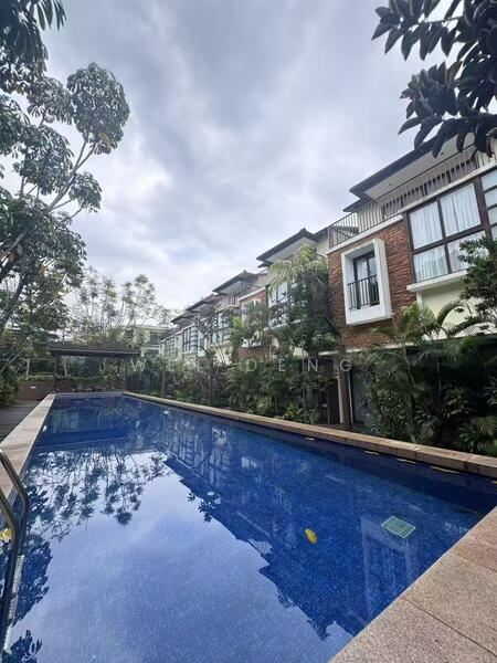 Lornie 18 Cluster House For Sale at S$ 6,600,000 | PropertyGuru Singapore - Pool