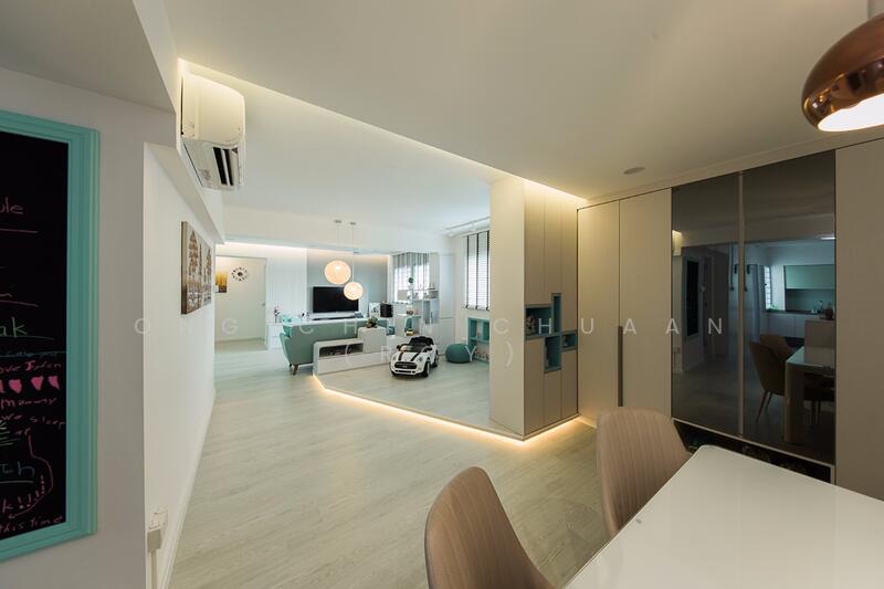 892A Tampines Avenue 8 HDB Flat For Sale at S$ 1,050,000 | PropertyGuru Singapore - Living Room