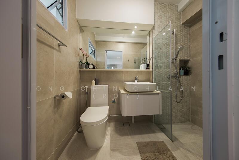 892A Tampines Avenue 8 HDB Flat For Sale at S$ 1,050,000 | PropertyGuru Singapore - Bathroom