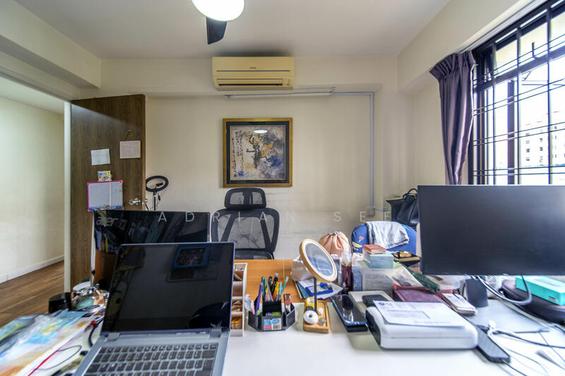 679 Choa Chu Kang Crescent HDB Flat For Sale at S$ 638,000 | PropertyGuru Singapore - Study