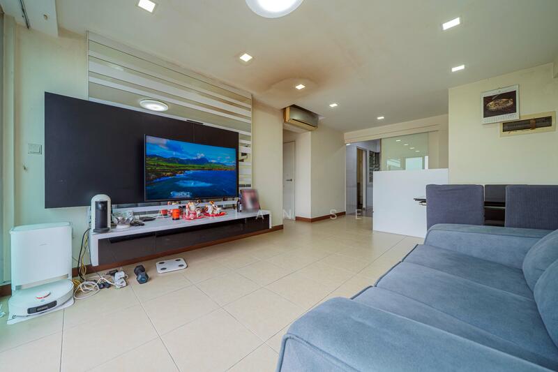 306A Punggol Place HDB Flat For Sale at S$ 800,000 | PropertyGuru Singapore - Living Room