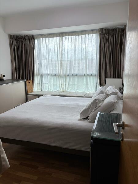 The Gale Condominium For Sale at S$ 1,430,000 | PropertyGuru Singapore - Master Bedroom