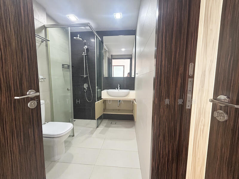 Natura @ Hillview, 18 Hillview Terrace, 2 Bedrooms, 1,044 sqft, Condominium For Rent, by Faith Huang 黄愛雁, 500046031 - Bathroom - PropertyGuru.com.sg