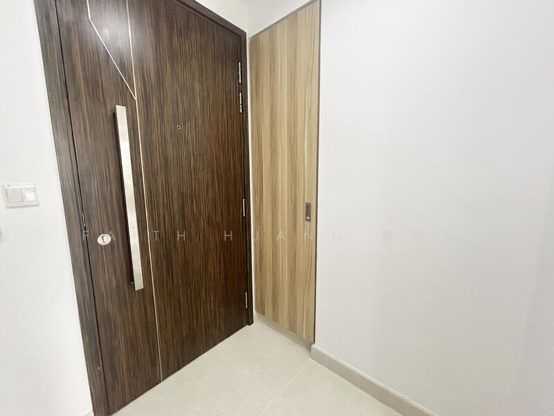 Natura @ Hillview, 18 Hillview Terrace, 2 Bedrooms, 1,044 sqft, Condominium For Rent, by Faith Huang 黄愛雁, 500046031 - Entrance - PropertyGuru.com.sg