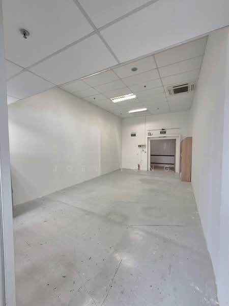 own door window unit @ hougang!, 4m ceiling; pallet wide door; window unit!, 628 sqft, Light Industrial (B1) For Rent, by Joel Yong, 500046039 - CommercialGuru.com.sg
