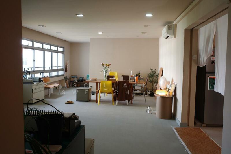 250 Pasir Ris Street 21 HDB Flat For Sale at S$ 888,000 | PropertyGuru Singapore - Living Room