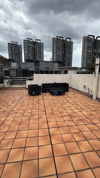 Jervois Regency Condominium For Sale at S$ 2,888,888 | PropertyGuru Singapore - Roof