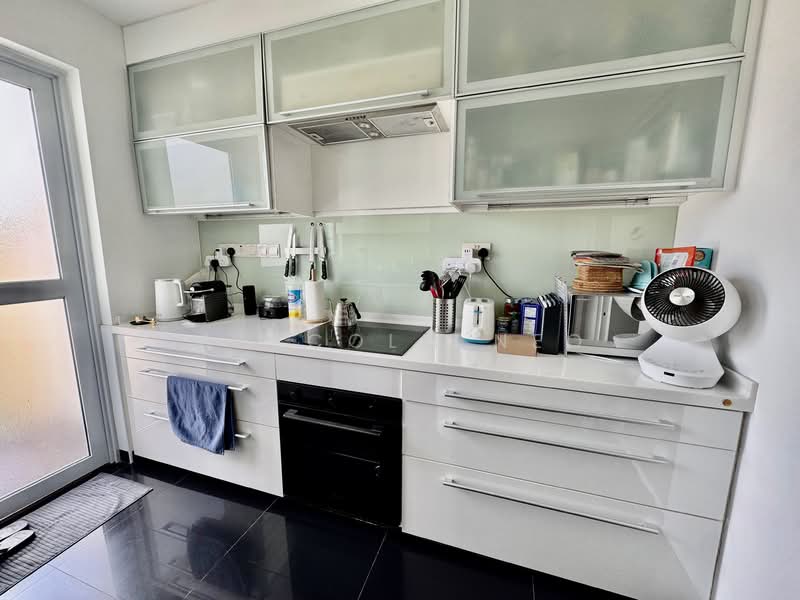 Jervois Regency, 49 Jervois Road, 2 Bedrooms, 1,905 sqft, Condominium For Sale, by Malcolm Neo, 500046065 - PropertyGuru.com.sg