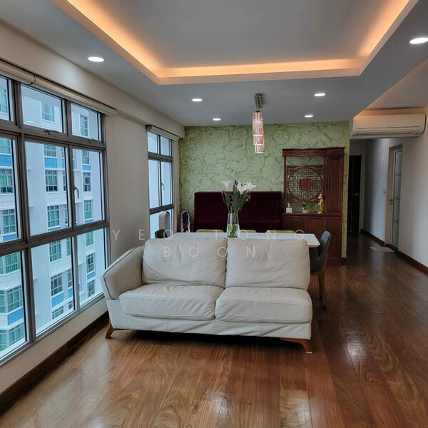 440C Clementi Avenue 3 HDB Flat For Sale at S$ 1,580,000 | PropertyGuru Singapore - Living Room
