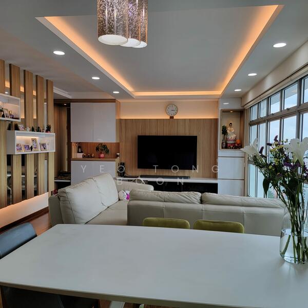 440C Clementi Avenue 3 HDB Flat For Sale at S$ 1,580,000 | PropertyGuru Singapore - Living Room