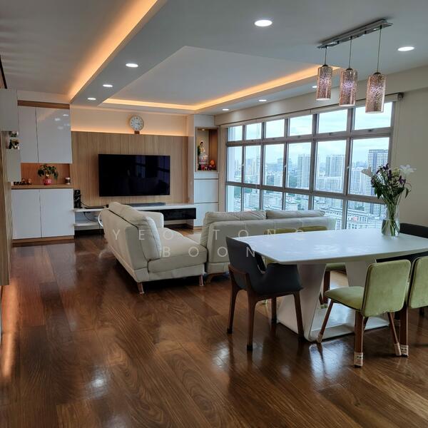 440C Clementi Avenue 3 HDB Flat For Sale at S$ 1,580,000 | PropertyGuru Singapore - Living Room